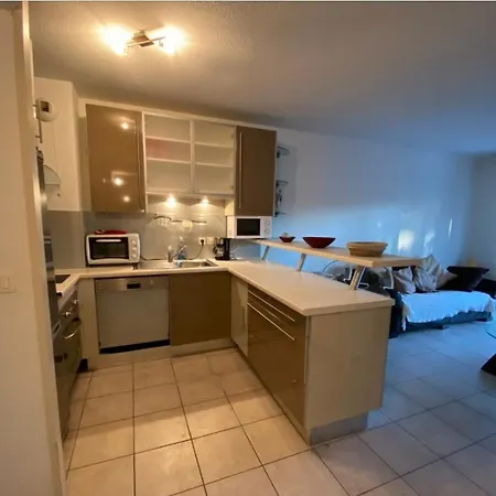 Cyr Sur Apartment *