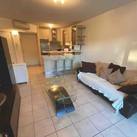 Cyr Sur Apartment *